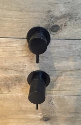 Waterevolution Flow Einbau-Duschthermostat mit 2 Ausgängen, mattschwarz mit runder Rosette 1208778072